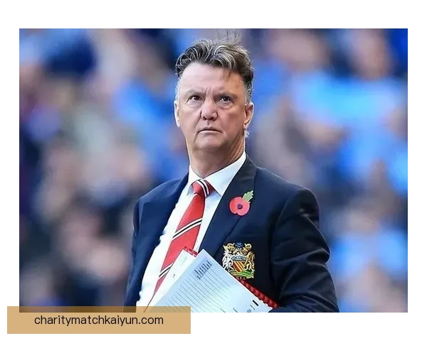 范加尔在巴萨时期的战术思路与执教风格分析