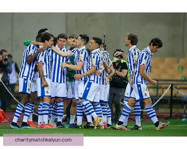 西甲最后时刻保级战即将展开，球队竞争愈加激烈，形势复杂。